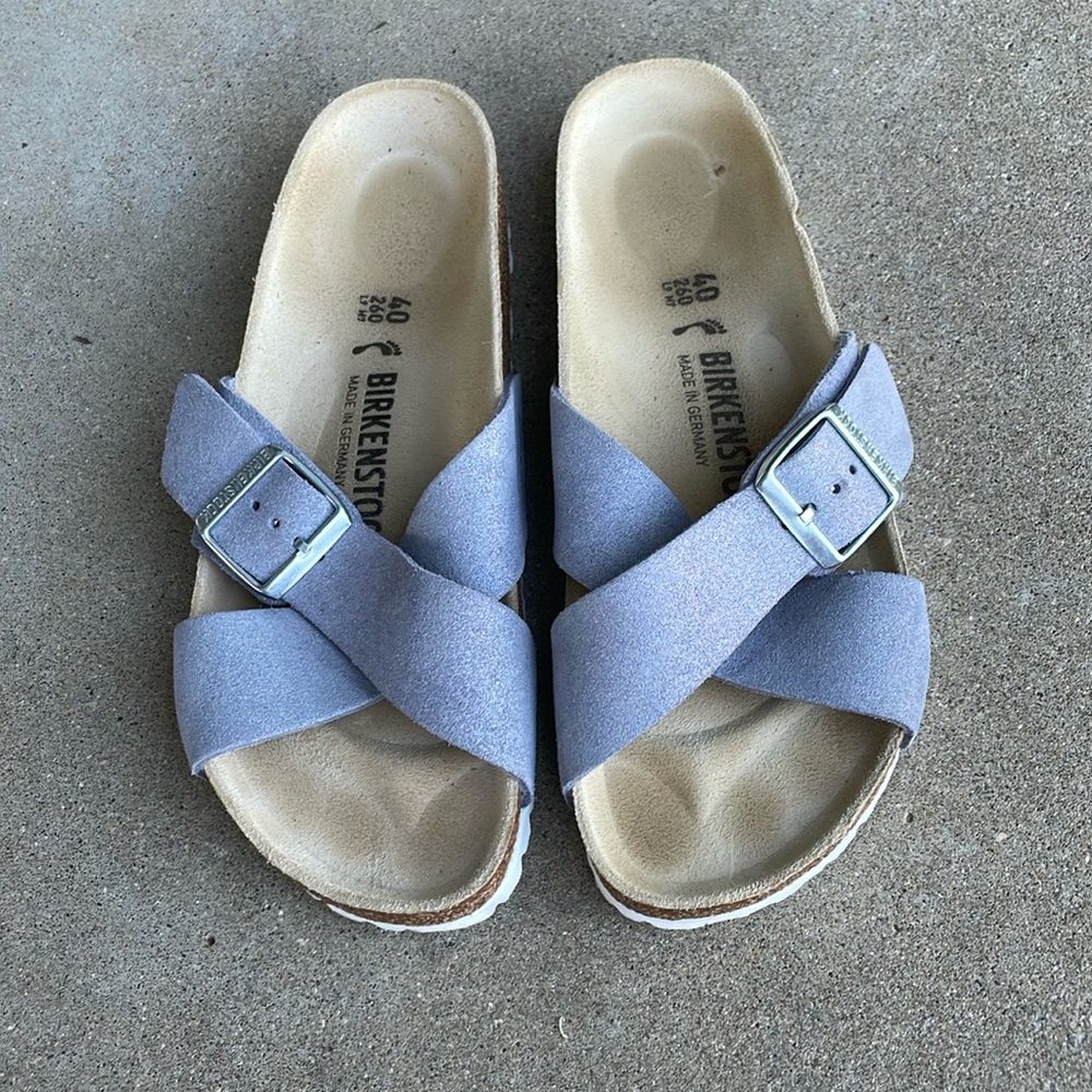 Birkenstock Siena
Suede Leather Purple Fog Euro Size 40
